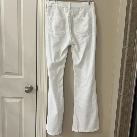 Stylish White Flared Jeans - Picture 3 of 6